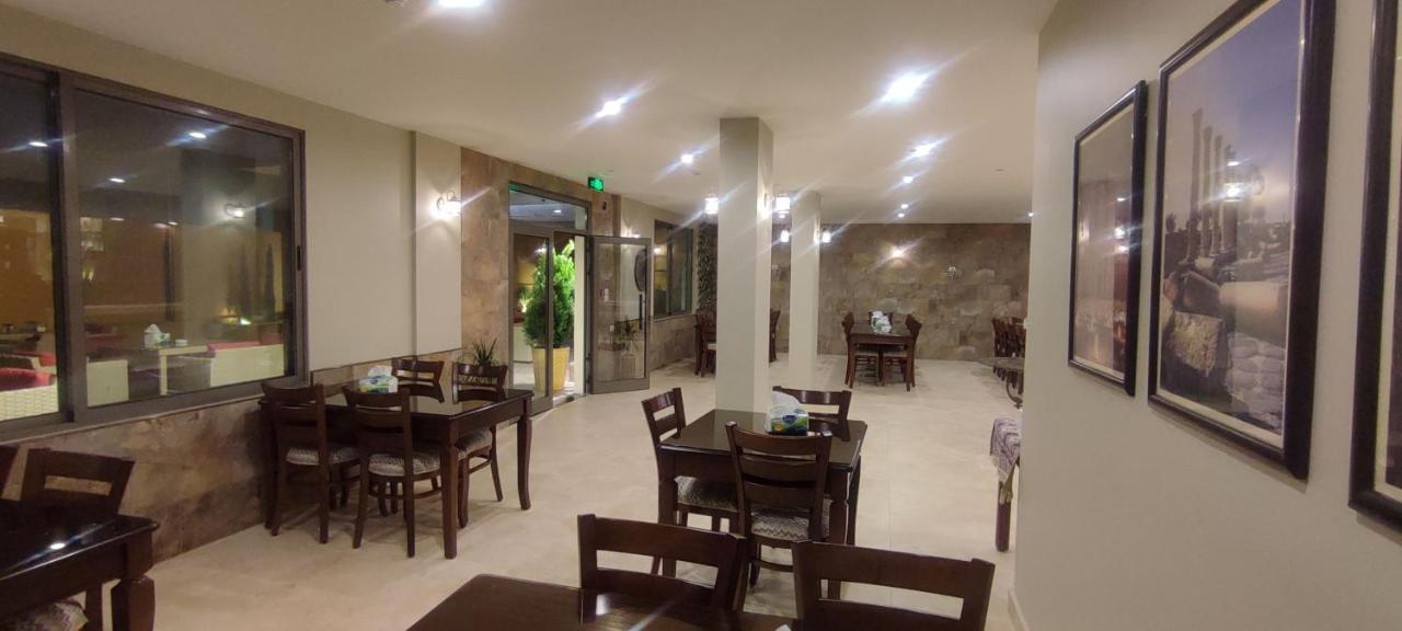 Black Iris Hotel Madaba Exterior foto