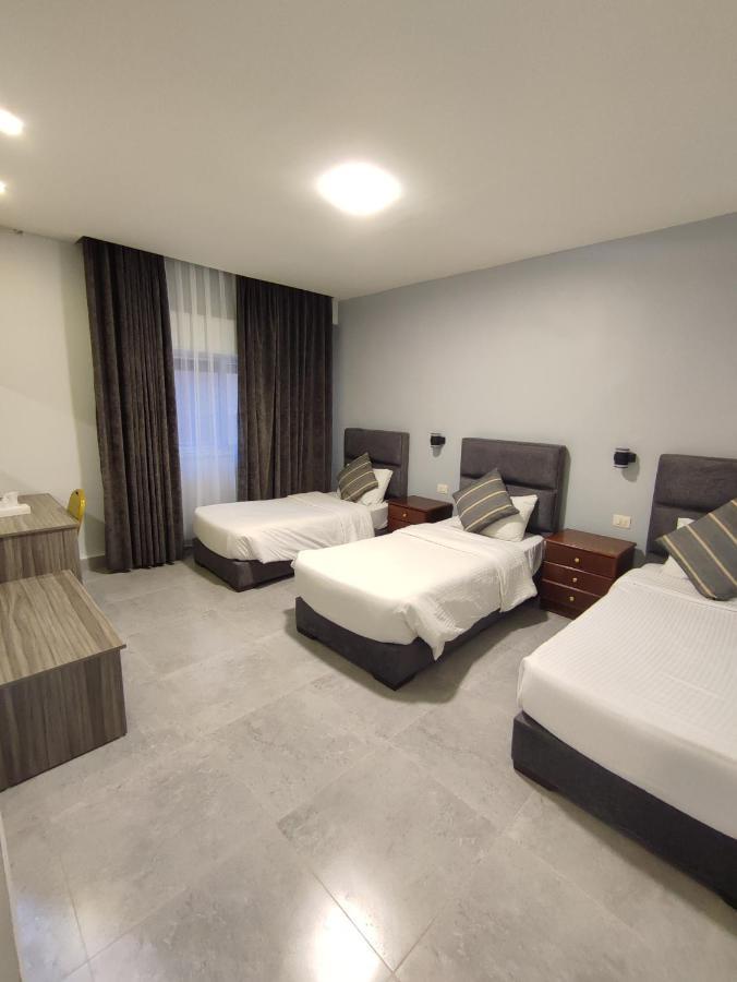 Black Iris Hotel Madaba Exterior foto
